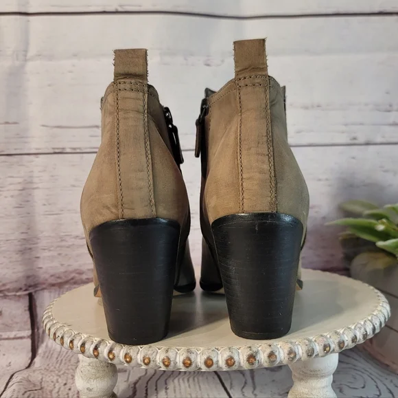 Cole Haan Chesney "Greystone Leather" Taupe Leather Ankle Bootie Size 8.5B - Picture 8 of 13